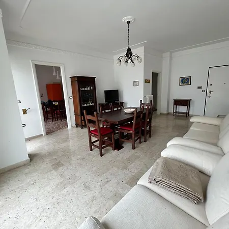 Apartment Miramare *